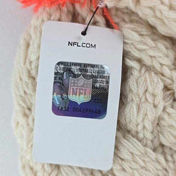 NFL Denver Broncos Logo Women's New Era Matterhorn Cream Orange Cable Knit Hat - Picture 9 of 12